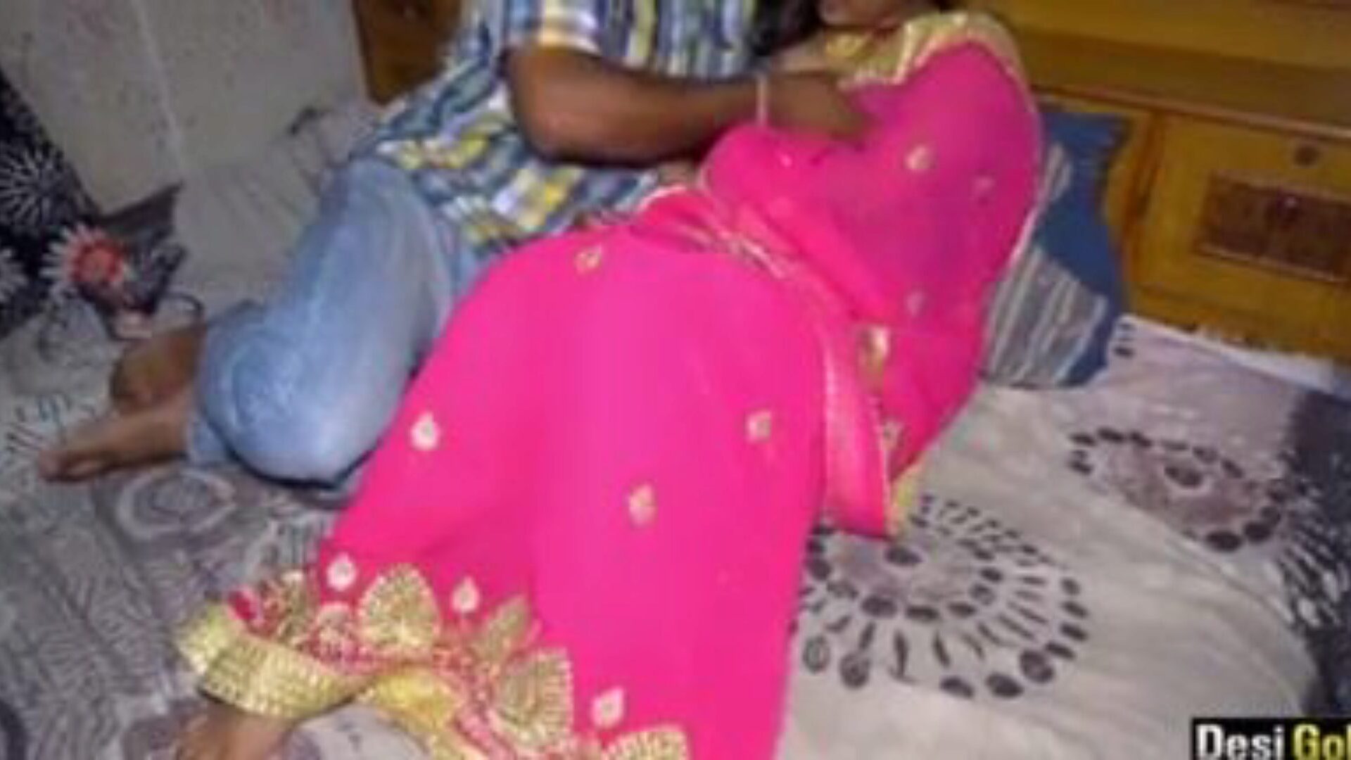 nygift indisk bhabhi får pumpad sexig utlösning